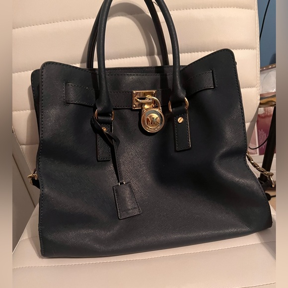 Michael Kors purse - Picture 1 of 5